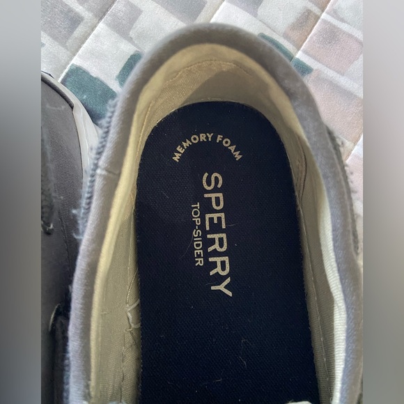 Men’s Sperry Boat Deck Shoes - Picture 2 of 5
